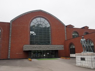 738.JPG